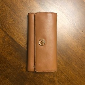 Tory Burch tan wallet